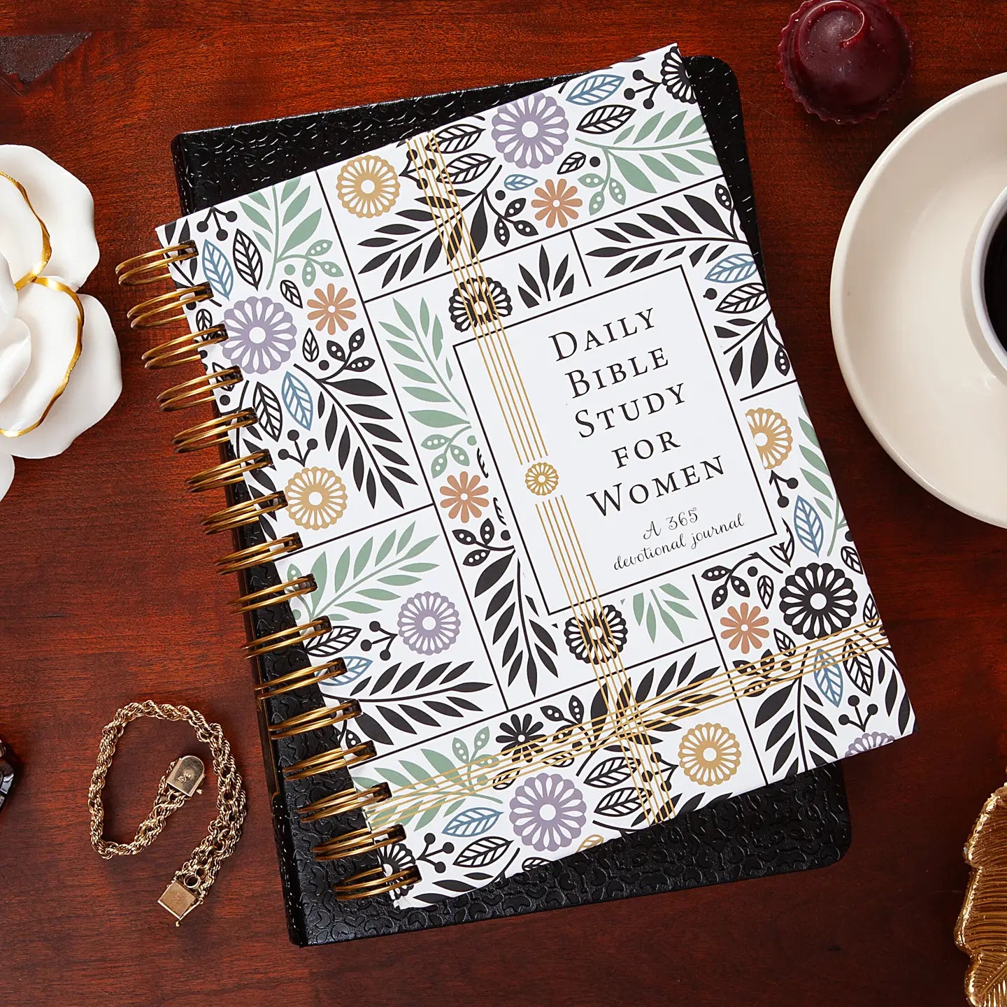 Daily Bible Study For Women (Devotional Journal