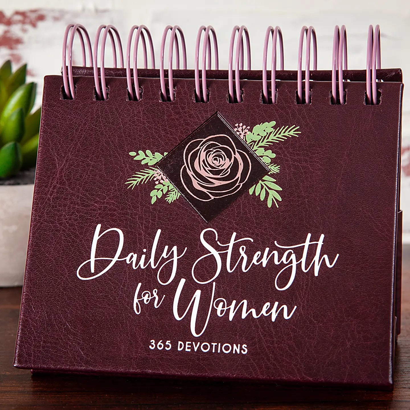 Daily Strength For Women Devotional (Perpetual Calendar)