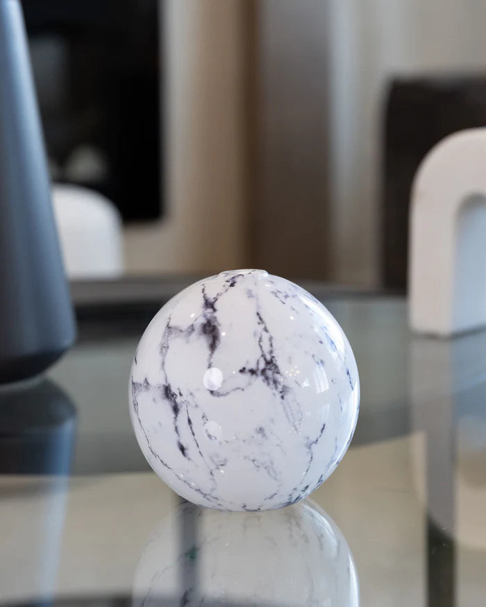 Neva Vase, White Marble