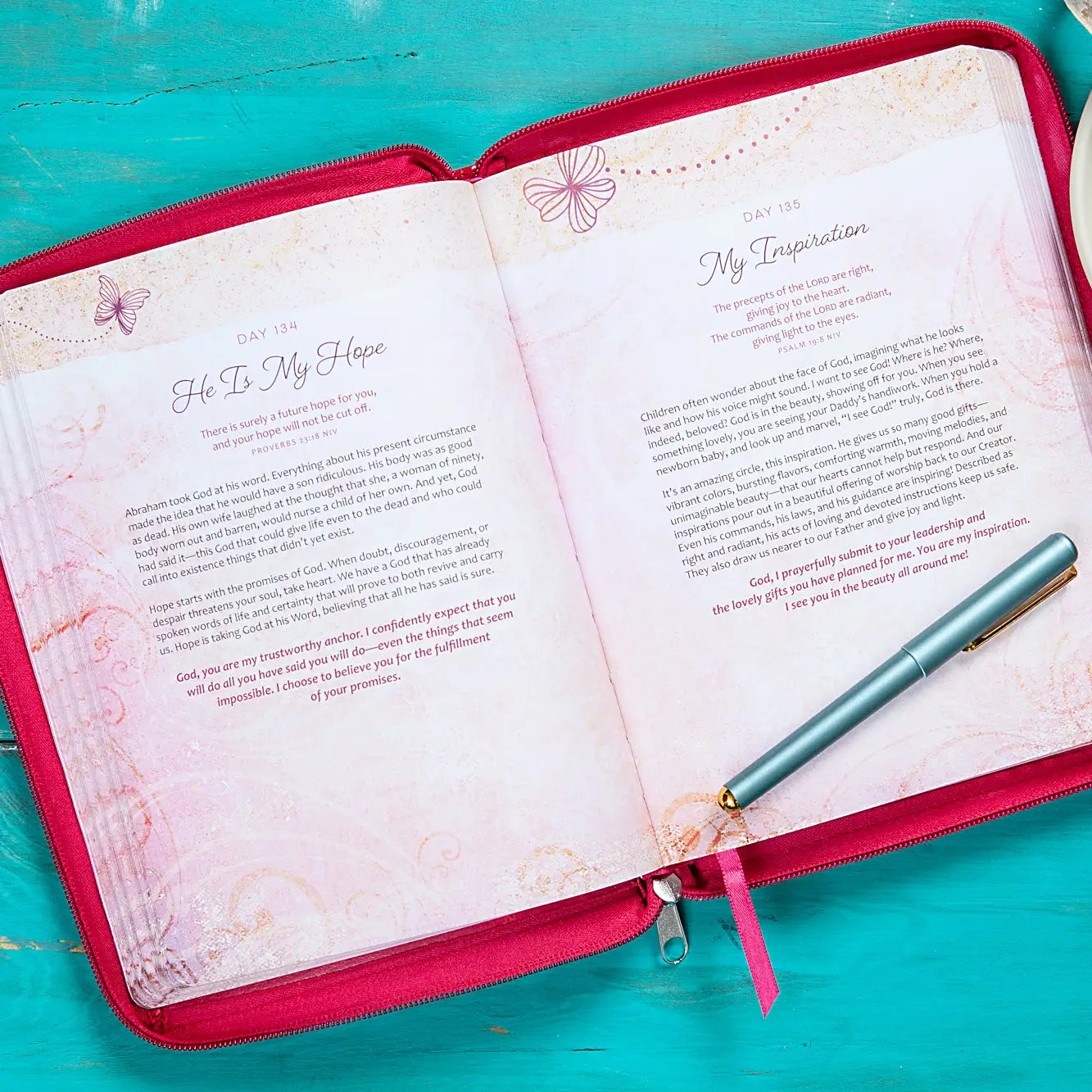 Be Still and Know (Zippered, Yearlong Devotional)
