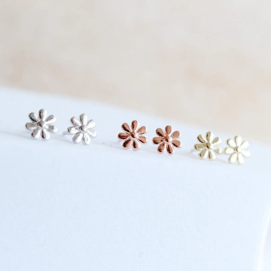 Silver Daisy Earrings